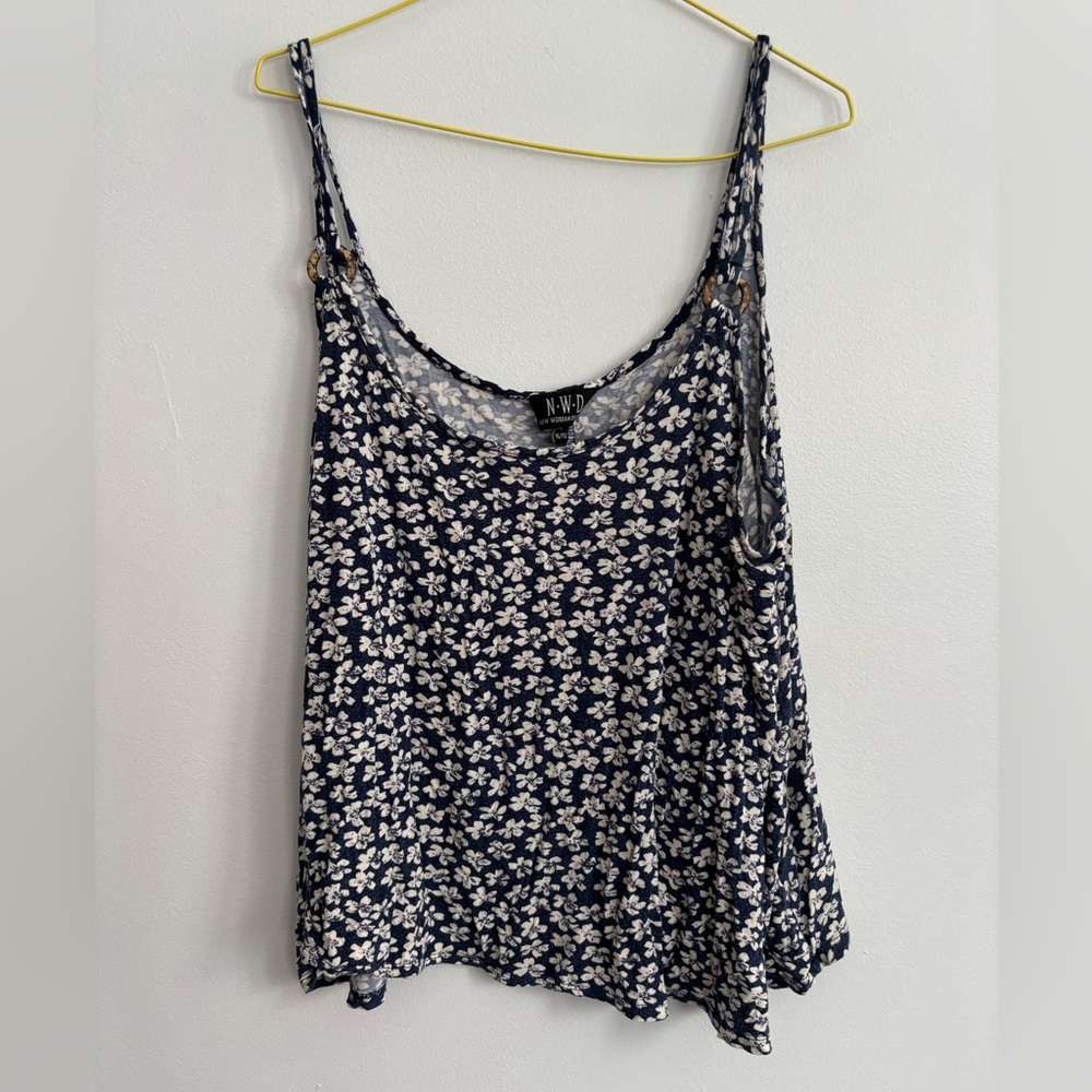 N.W.D Navy Floral Women's Sleeveless Spaghetti Strap Dark Blue White Top XL